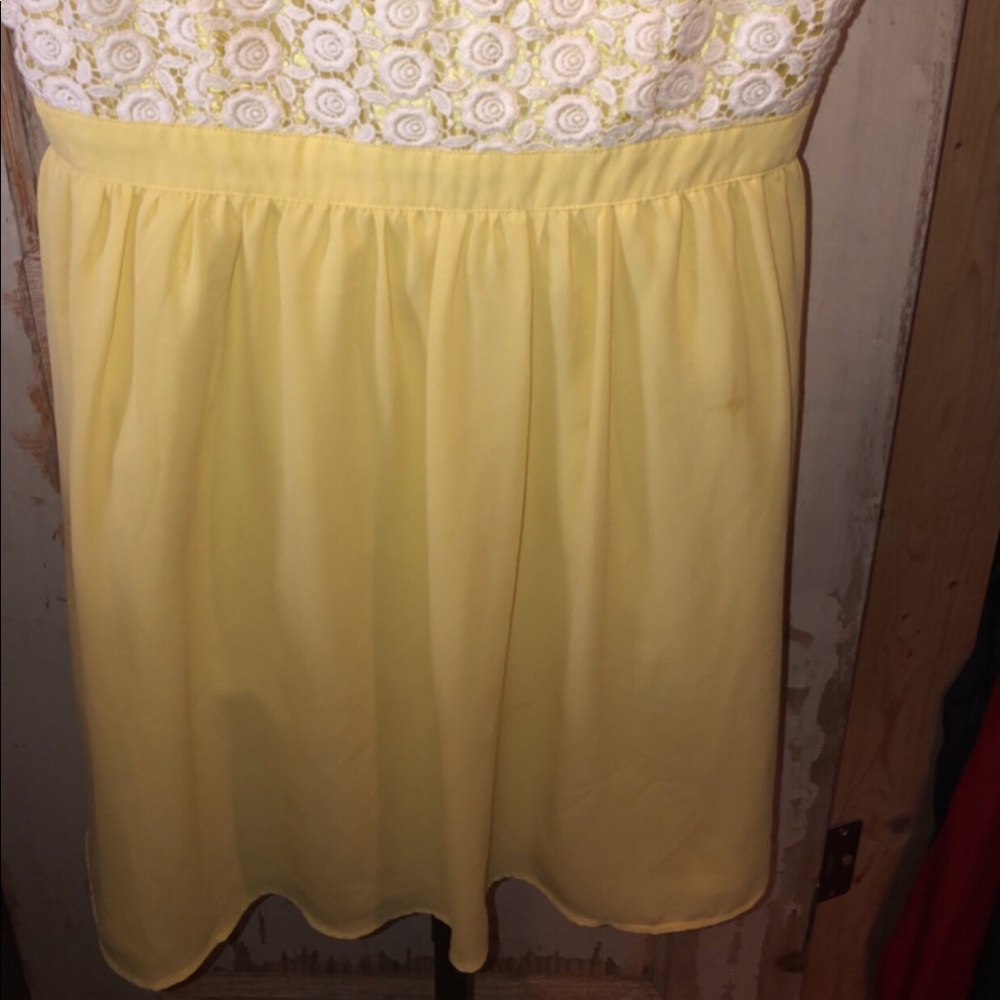 Dress - Picture 2 of 2